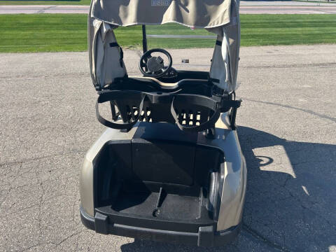 2018 E-Z-GO RXV