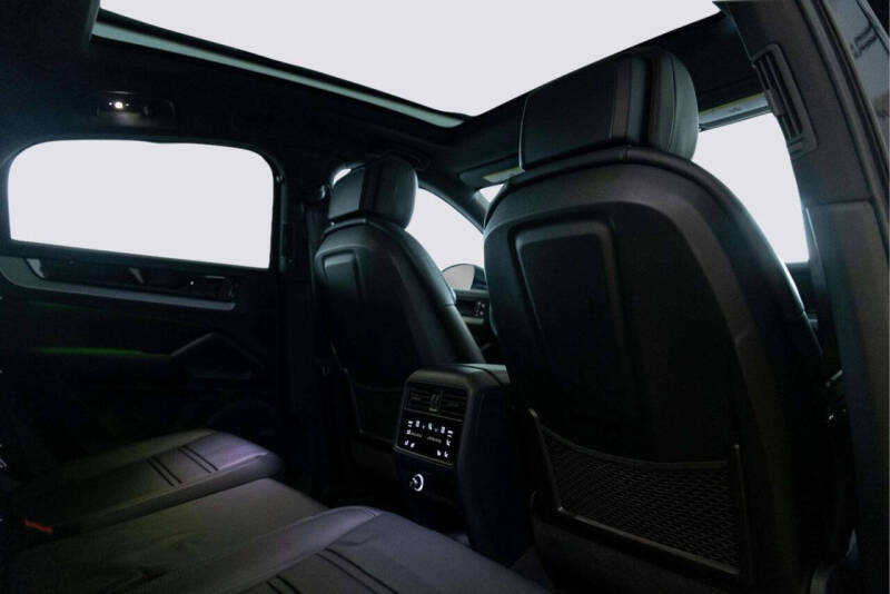 2024 Porsche Cayenne Coupe