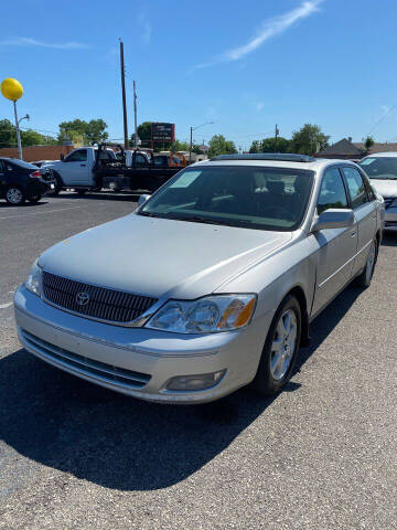 2000 Toyota Avalon for sale at Gator's Auto Sales in Garland TX