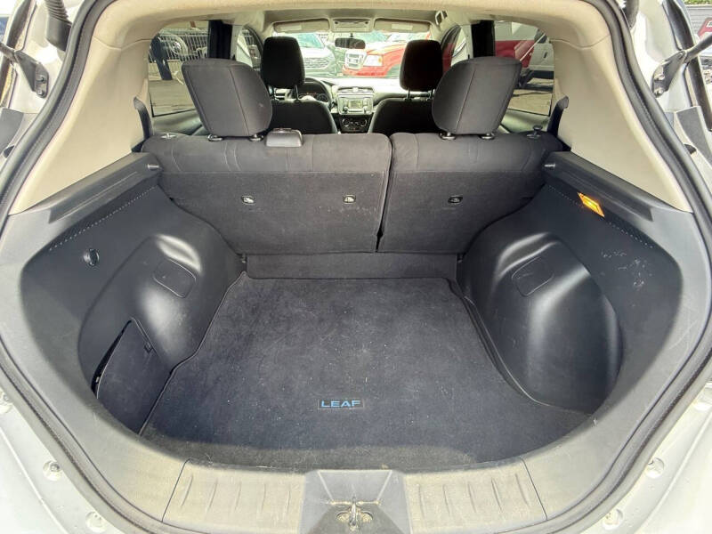 2018 Nissan LEAF SV
