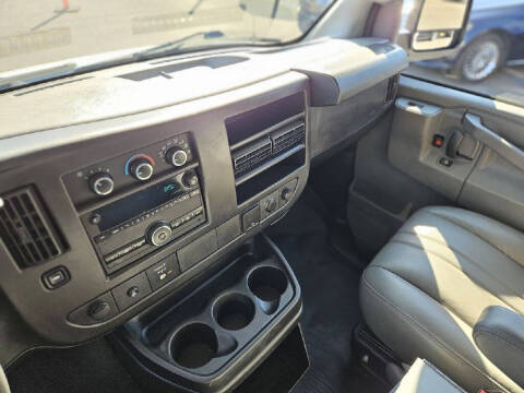 2017 Chevrolet Express 2500