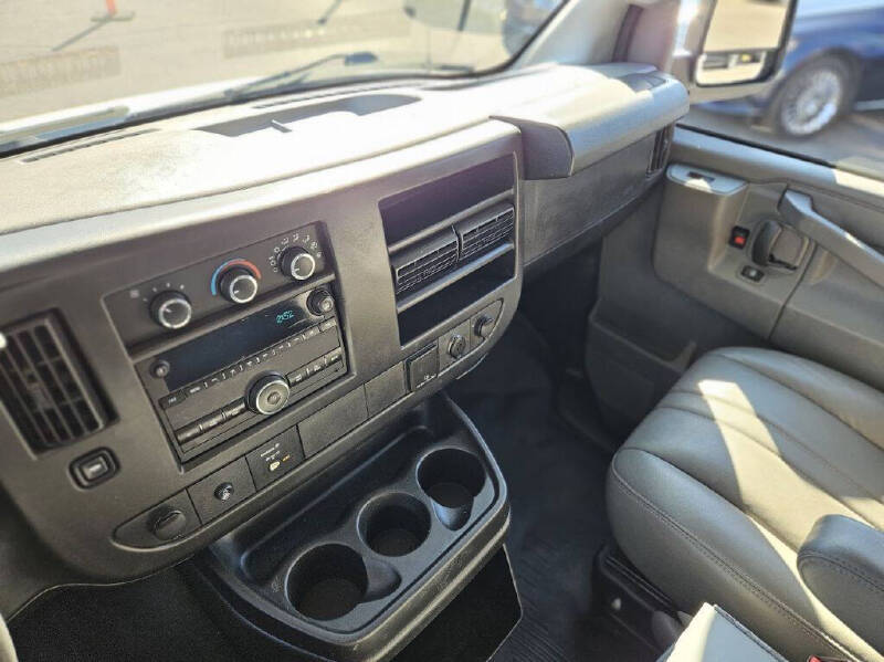 2017 Chevrolet Express 2500