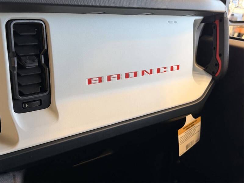 2025 Ford Bronco Heritage Edition