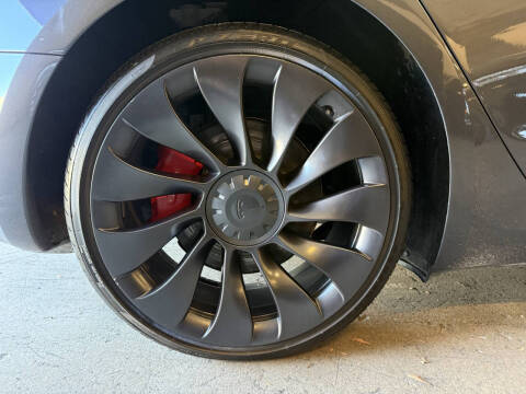 2023 Tesla Model 3 Performance