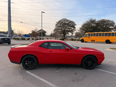 2016 Dodge Challenger SXT Plus
