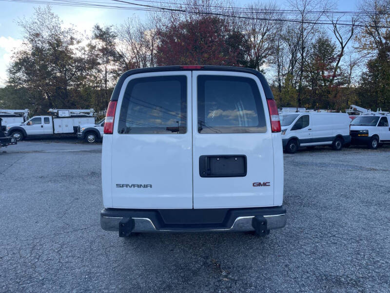 2023 GMC Savana 2500