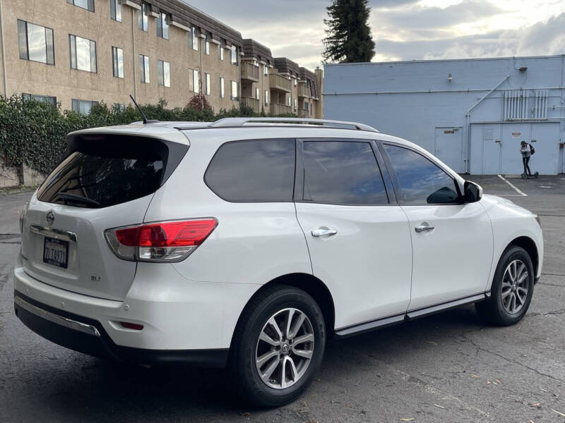 2013 Nissan Pathfinder SV