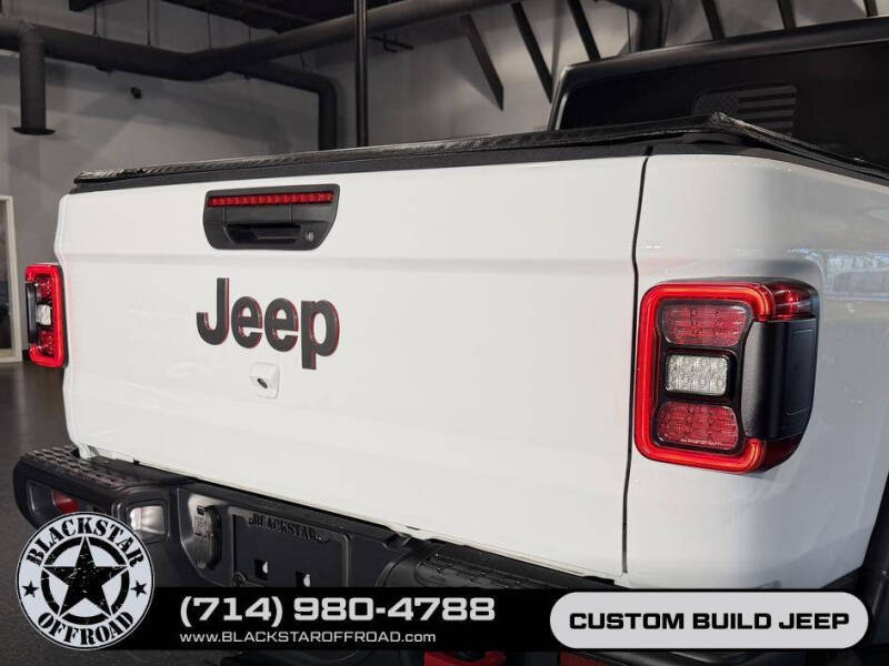 2024 Jeep Gladiator
