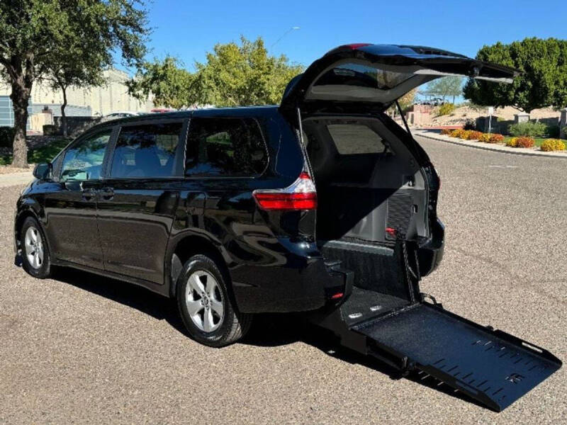 2020 Toyota Sienna L 7-Passenger