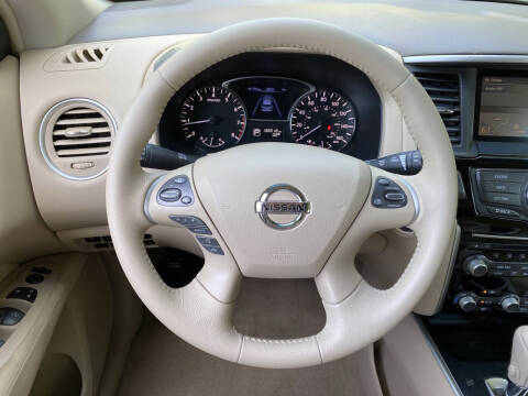 2013 Nissan Pathfinder SV