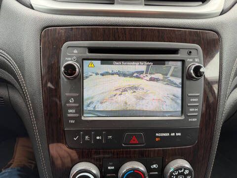 2017 Chevrolet Traverse LT