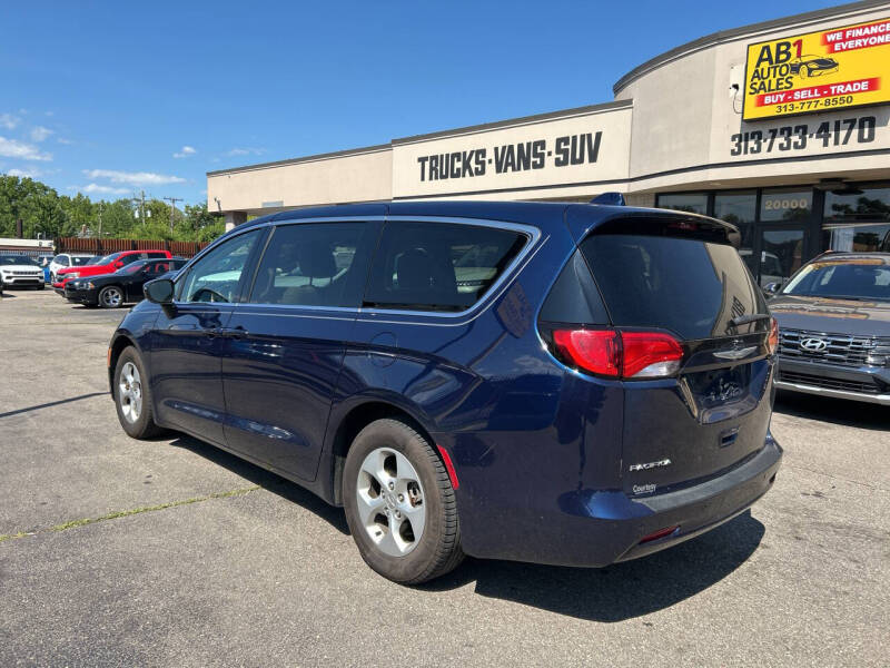 2017 Chrysler Pacifica LX