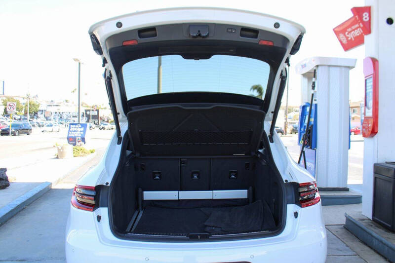 2017 Porsche Macan S