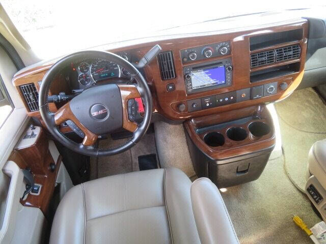 2017 GMC Savana 2500