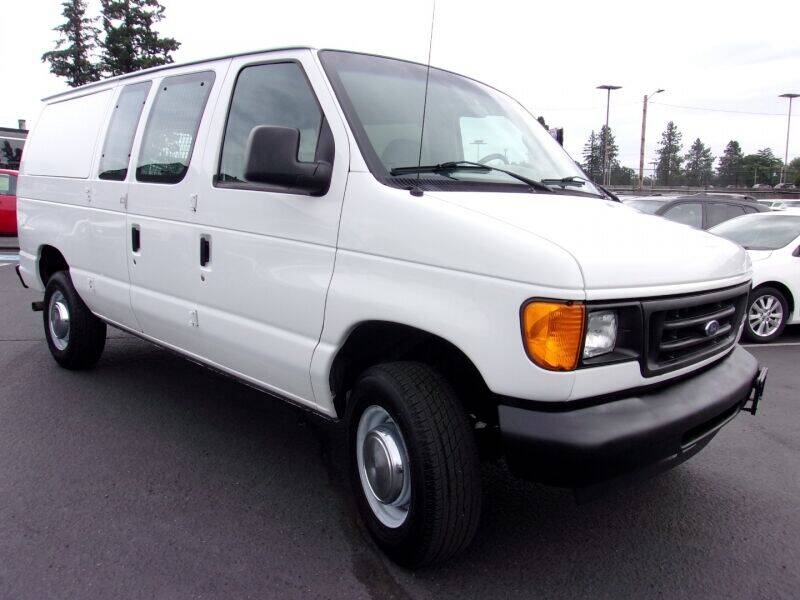 2006 Ford E-Series Wagon for sale at Delta Auto Sales in Milwaukie OR