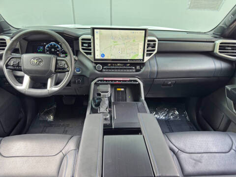2024 Toyota Sequoia Platinum