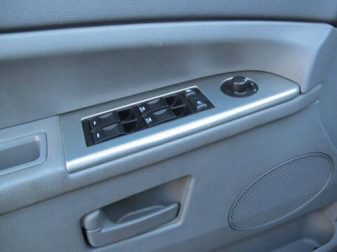 2006 Jeep Grand Cherokee Laredo