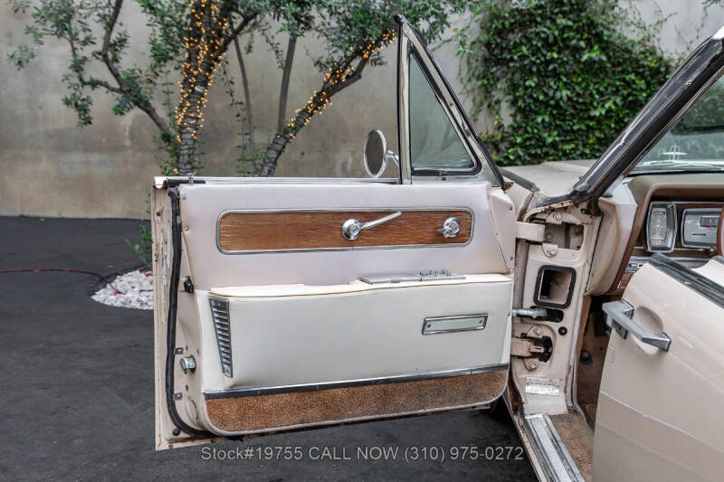 1961 Lincoln Continental