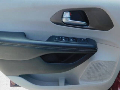 2020 Chrysler Voyager LXi