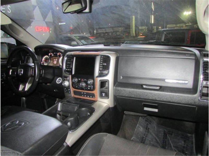 2016 RAM 1500 Laramie