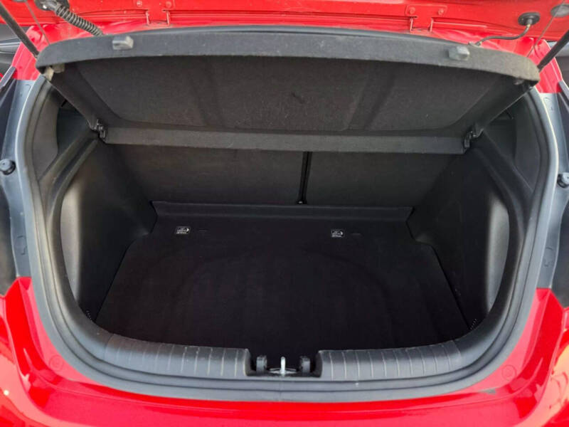 2019 Hyundai Veloster