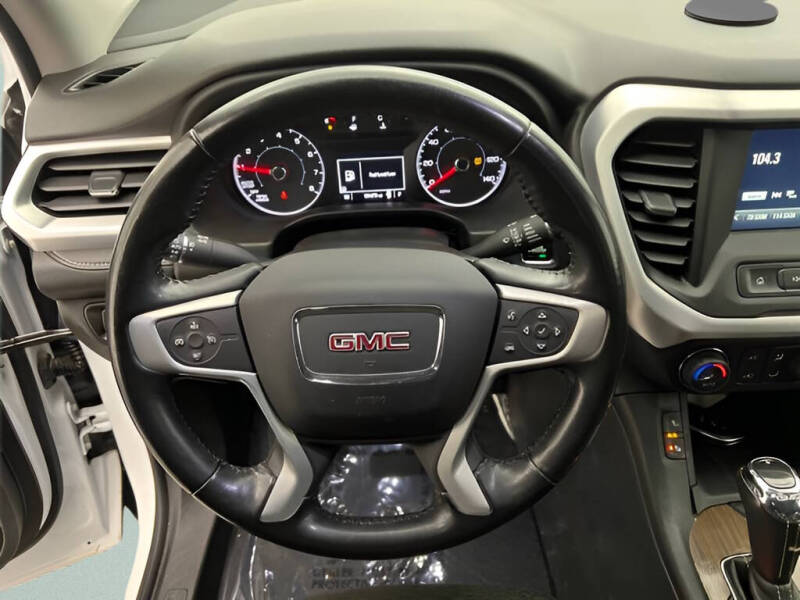 2018 GMC Acadia SLE-2
