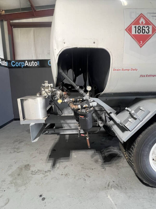 1984 Mack MS250P
