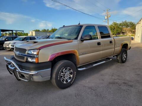 2004 Chevrolet Silverado 2500HD for sale at DELRAY AUTO MALL in Delray Beach FL