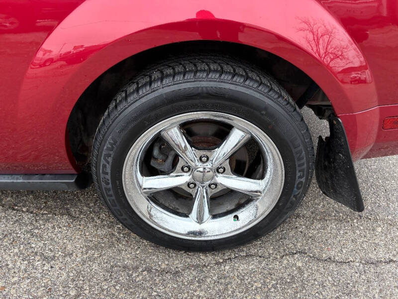 2005 Ford Mustang V6 Deluxe