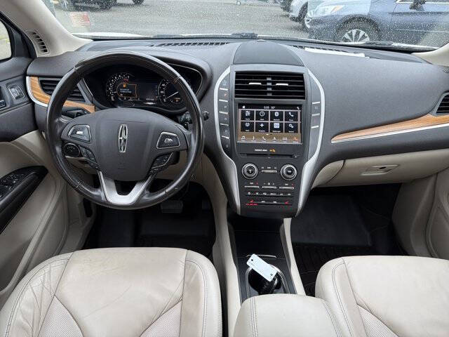 2017 Lincoln MKC Select
