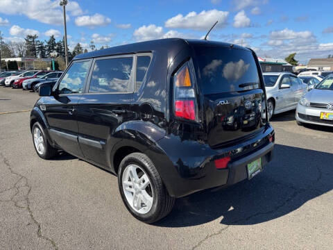 2011 Kia Soul +