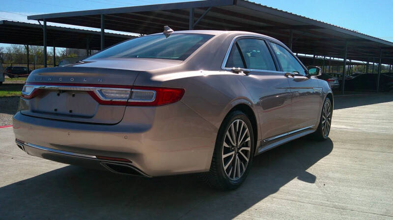 2019 Lincoln Continental Select