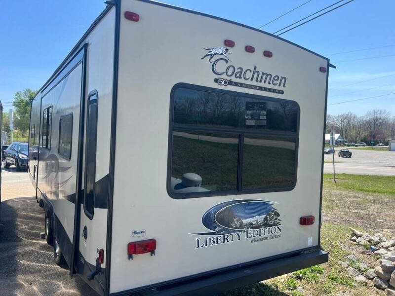 2015 Coachmen RV Freedom Express