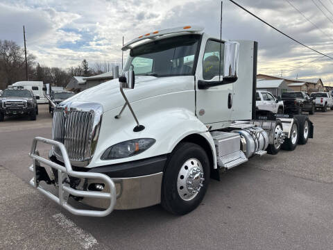 2021 International RH613