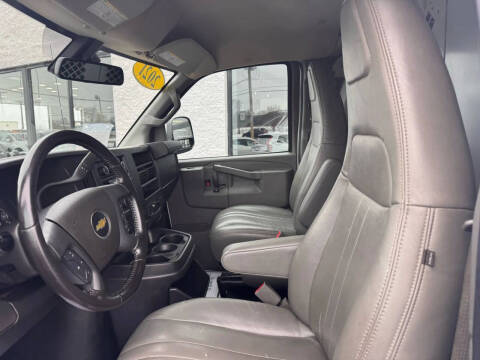 2021 Chevrolet Express 2500