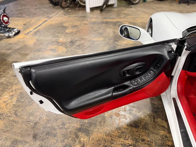 2004 Chevrolet Corvette