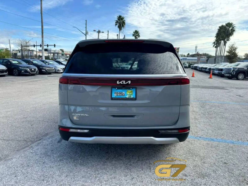 2023 Kia Carnival EX