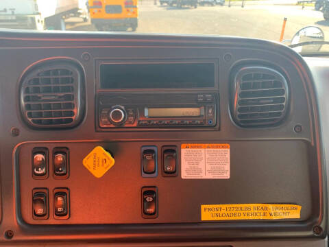 2016 Freightliner M2 106