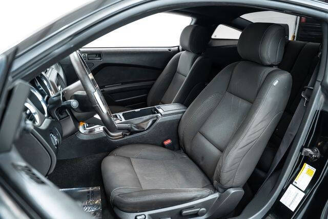 2014 Ford Mustang V6