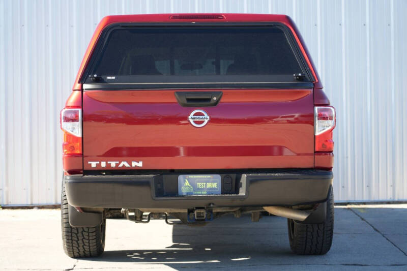 2017 Nissan Titan