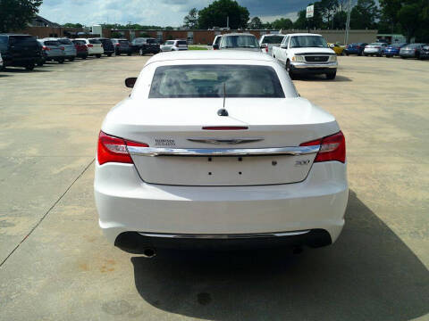 2013 Chrysler 200 Limited