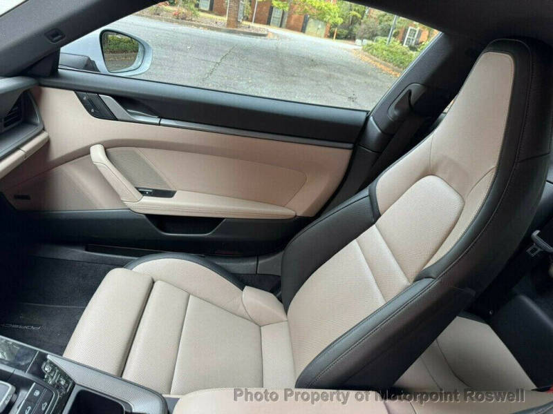 2025 Porsche 911 Carrera