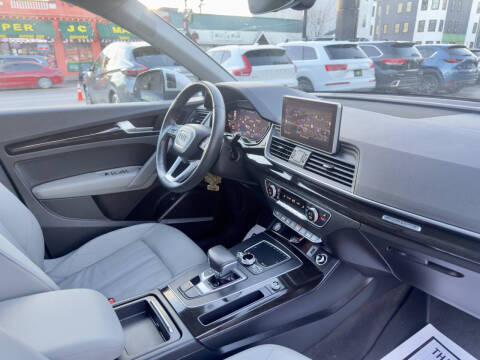 2018 Audi Q5 2.0T quattro Premium Plus