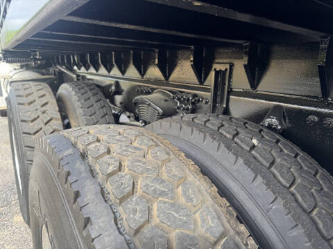 2005 Freightliner M2 112