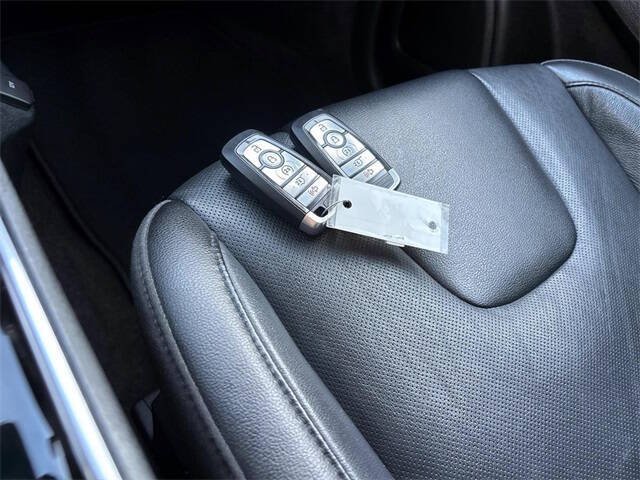 2020 Ford Edge Titanium