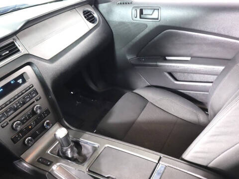 2014 Ford Mustang V6