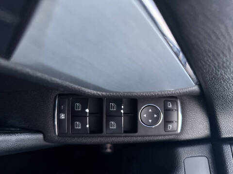 2010 Mercedes-Benz C-Class C 300 Luxury