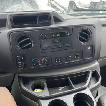 2013 Ford E-Series E-350 SD