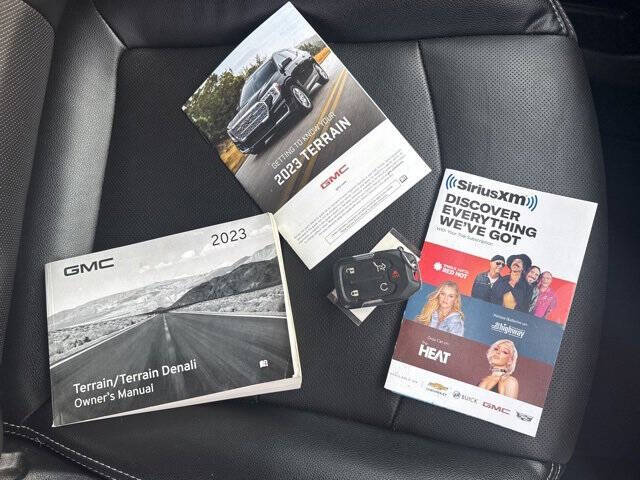 2023 GMC Terrain SLT
