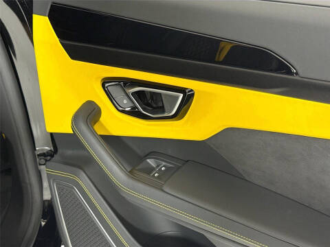 2024 Lamborghini Urus S